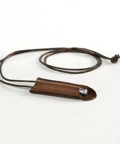Zecken entfernen mit dem ZECKstick - Der Klassiker und Lederanhänger